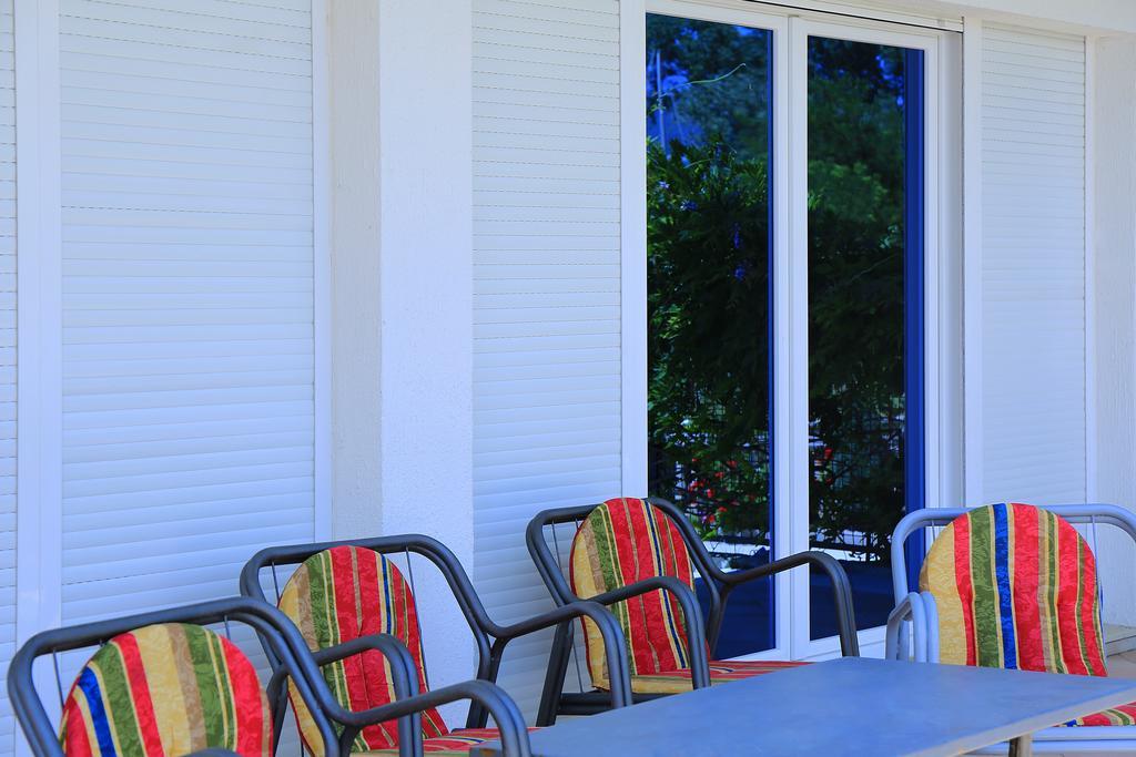 Apartments Riverside ヘルツェグ・ノヴィ エクステリア 写真