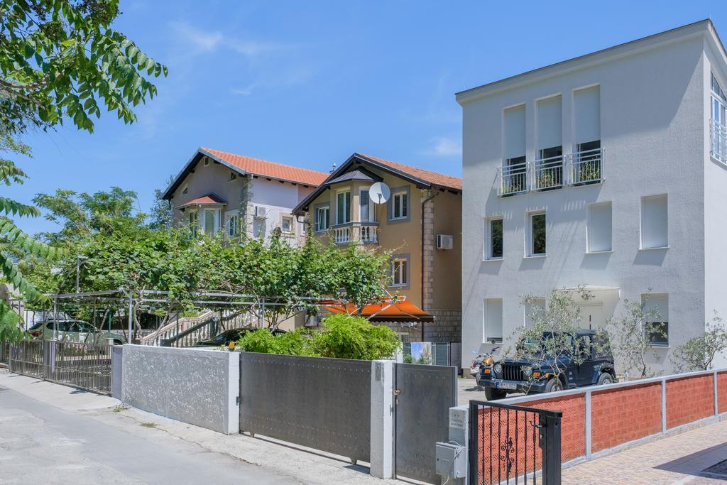Apartments Riverside ヘルツェグ・ノヴィ エクステリア 写真